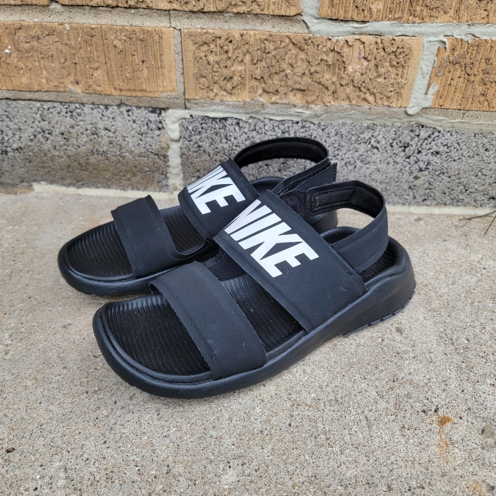 Nike Black White Logo Strap Tanjun Sandals Womens 6